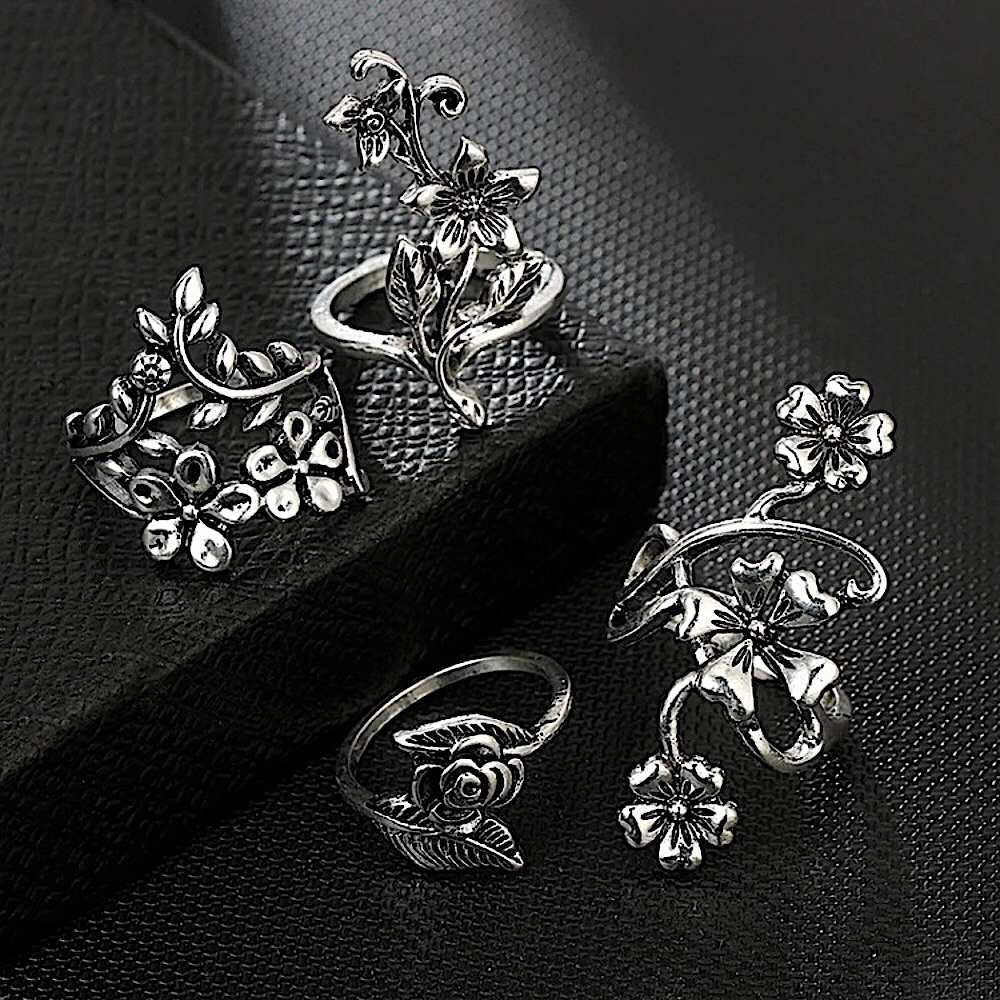 Silver flower vine knuckle ring set πΊ - Picture 2 of 11